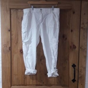 Westport cargo capri pants